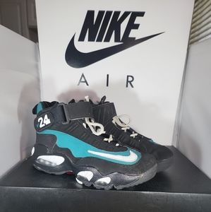 Size 5.5- Nike Air Griffey Max 1 Freshwater GS 2021 DO1385-001..... Fits Women S